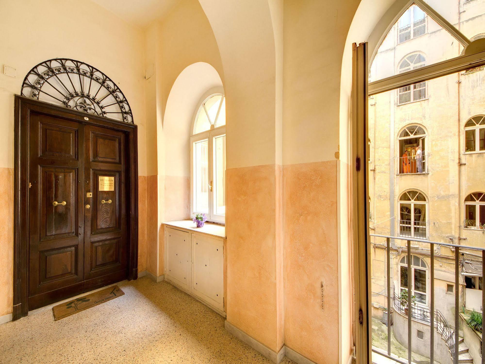 B&B Colosseo Panoramic Rooms Рим Екстер'єр фото